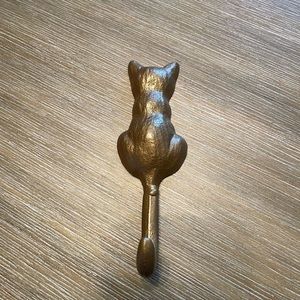 Cast-iron cat hook. Spray painted metallic gold/bronze. NWOT.